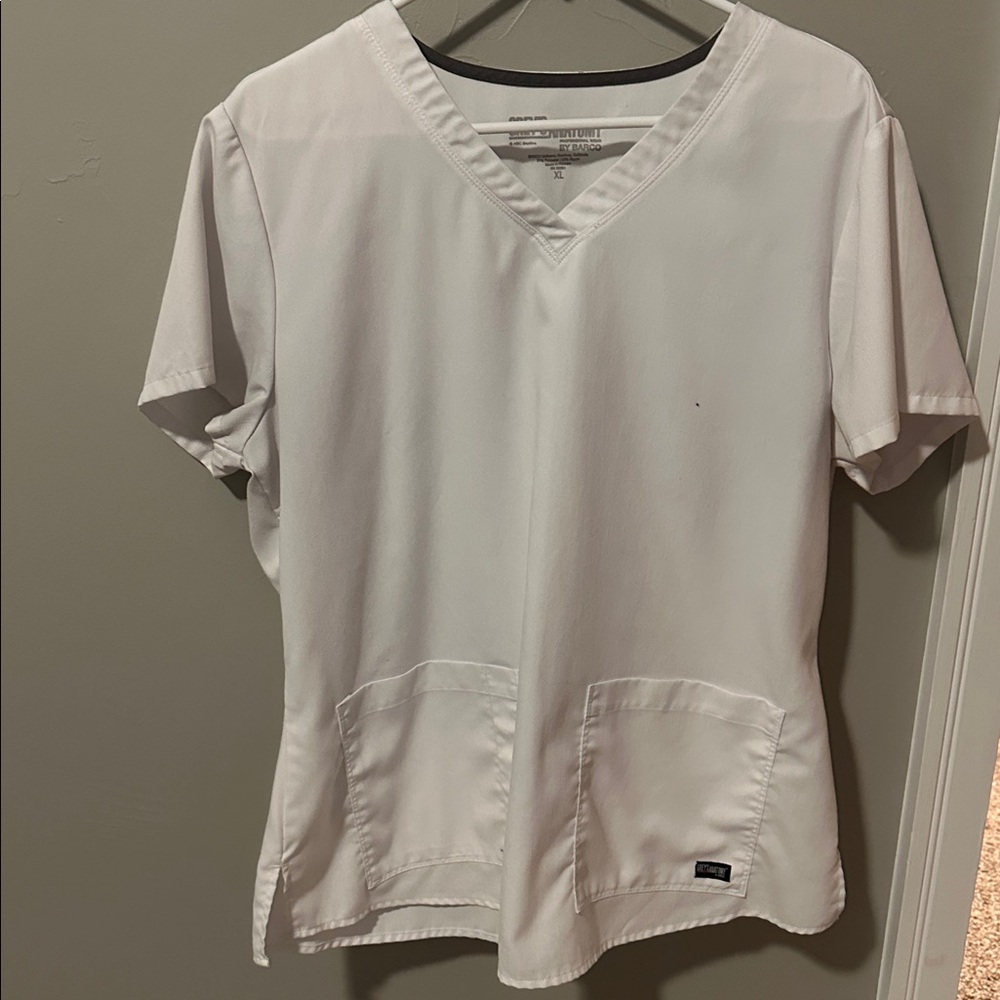 2 Grey's Anatomy Women's white Scrub Tops XL and 1 Dickies women’s scrub top XL - Picture 4 of 7